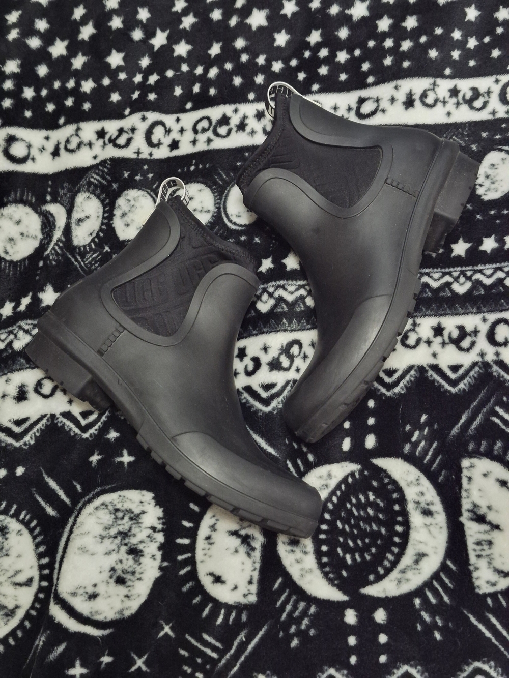 UGG Black Women's Chelsea Rain Ankle Boots